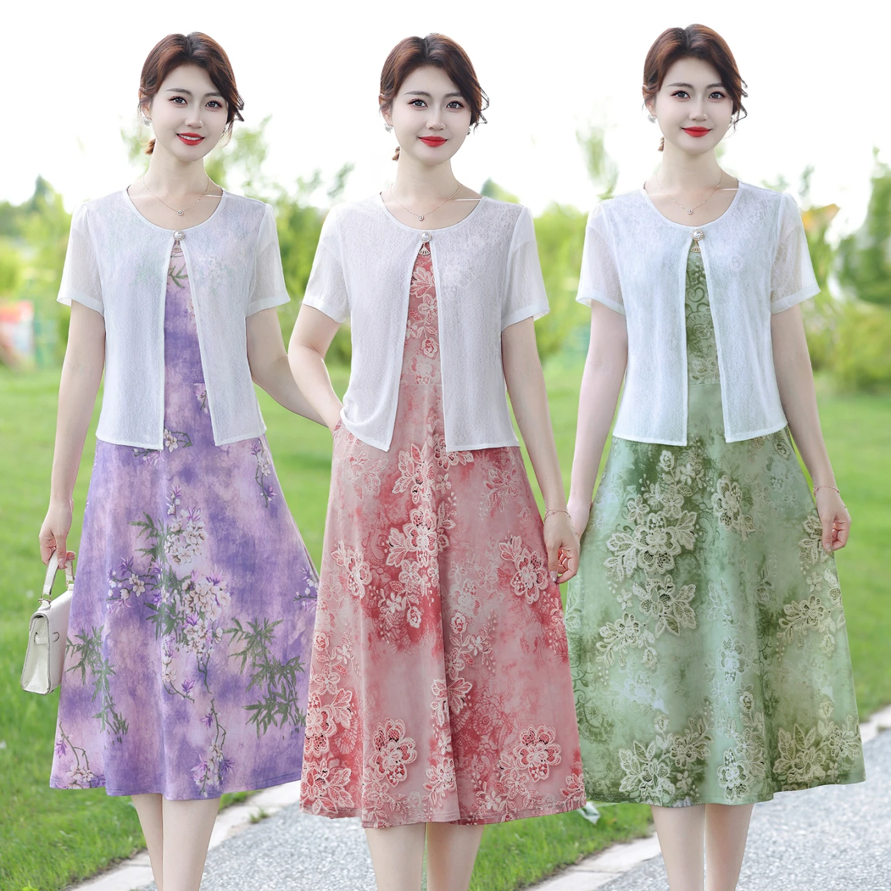 Chic One-Piece Floral Dress for Mature Women - Short Sleeve with Lace Detail and Flowy Skirt, Breathable Spring Summer Fashion
Chic One-Piece Floral Dress for Mature Women - Short Sleeve with Lace Detail and Flowy Skirt, Breathable Spring Summer Fashion