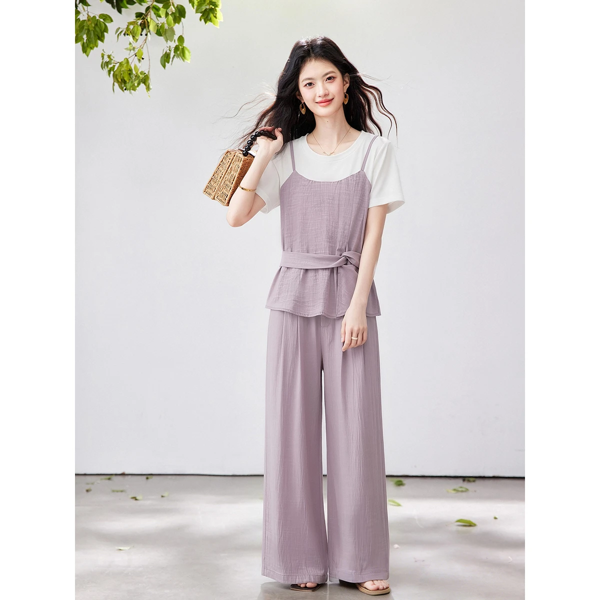 VIMLY Casual 2 Piece Set Women 2026 Summer New Faux Two-Piece Tie Waist Slim T-shirt Wide Leg Pants Simple Commute Outfit 31111
VIMLY Casual 2 Piece Set Women 2026 Summer New Faux Two-Piece Tie Waist Slim T-shirt Wide Leg Pants Simple Commute Outfit 31111