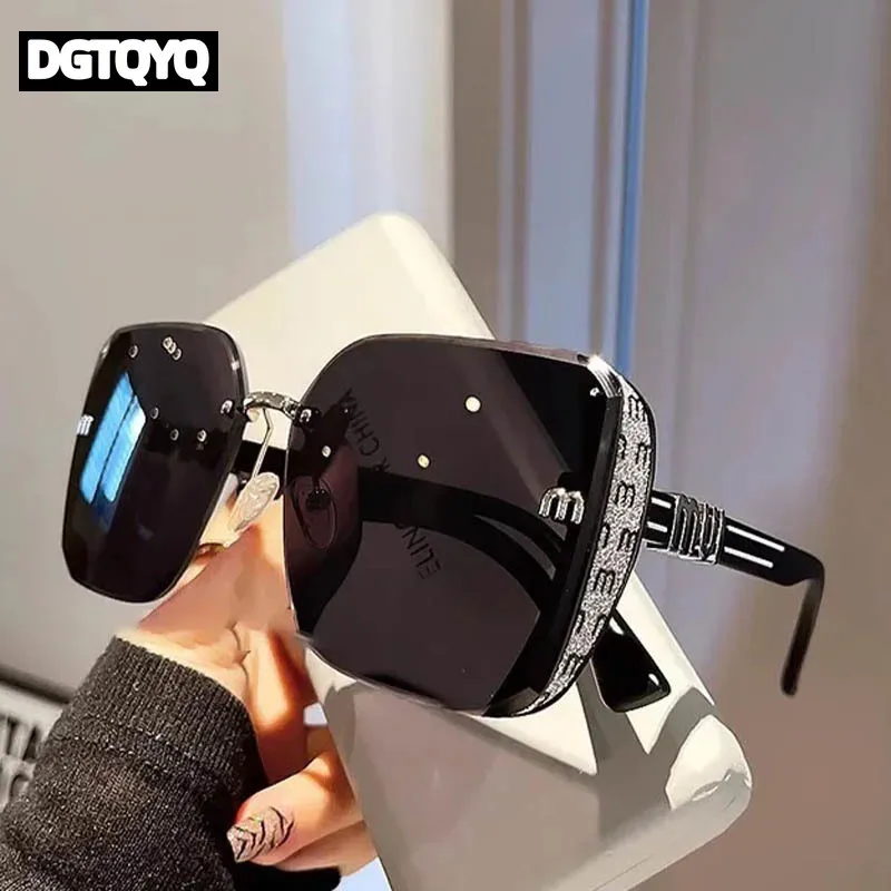 2026 Luxury Fashion Square Sunglasses Women High Quality Letters Sun Glasses Ladies Vintage Trendy Driving Eyewear Gafas De Sol
2026 Luxury Fashion Square Sunglasses Women High Quality Letters Sun Glasses Ladies Vintage Trendy Driving Eyewear Gafas De Sol