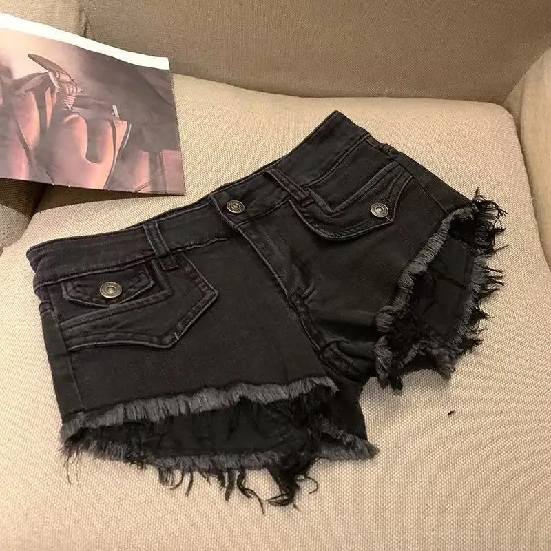 Low Waist Denim Shorts Women Y2K Frayed Button Pocket Mini Shorts Gothic Punk Streetwear Sexy Clubwear Hot Pants Summer Casual
Low Waist Denim Shorts Women Y2K Frayed Button Pocket Mini Shorts Gothic Punk Streetwear Sexy Clubwear Hot Pants Summer Casual