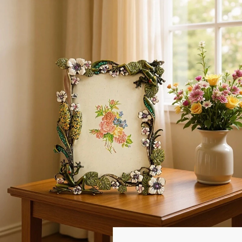 Enamel cartoon metal photo frame, new Chinese style metal photo frame
Enamel cartoon metal photo frame, new Chinese style metal photo frame