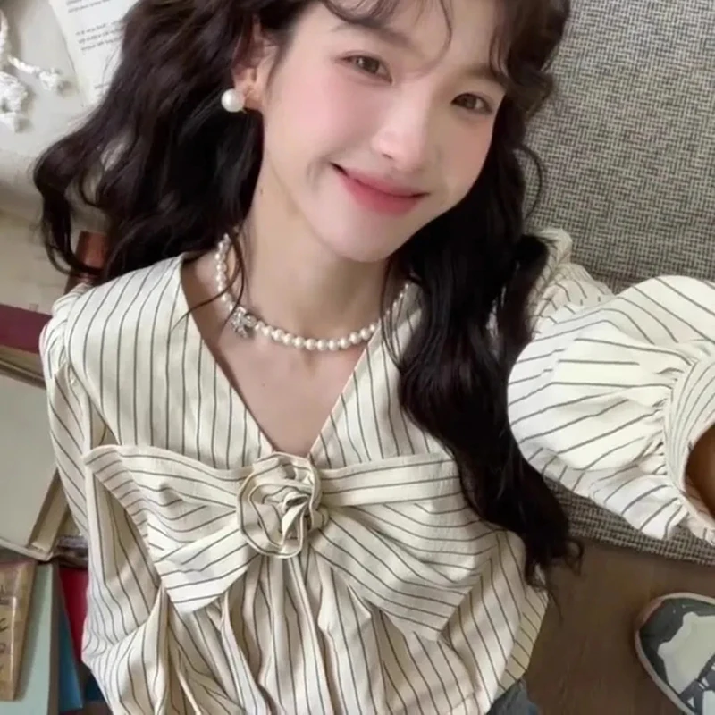 Полосатая блузка с бантом, женская рубашка с длинным рукавом в стиле преппи, корейская весенняя рубашка с V-образным вырезом, модный свободный топ в стиле Харадзюку Y2K
Полосатая блузка с бантом, женская рубашка с длинным рукавом в стиле преппи, корейская весенняя рубашка с V-образным вырезом, модный свободный топ в стиле Харадзюку Y2K