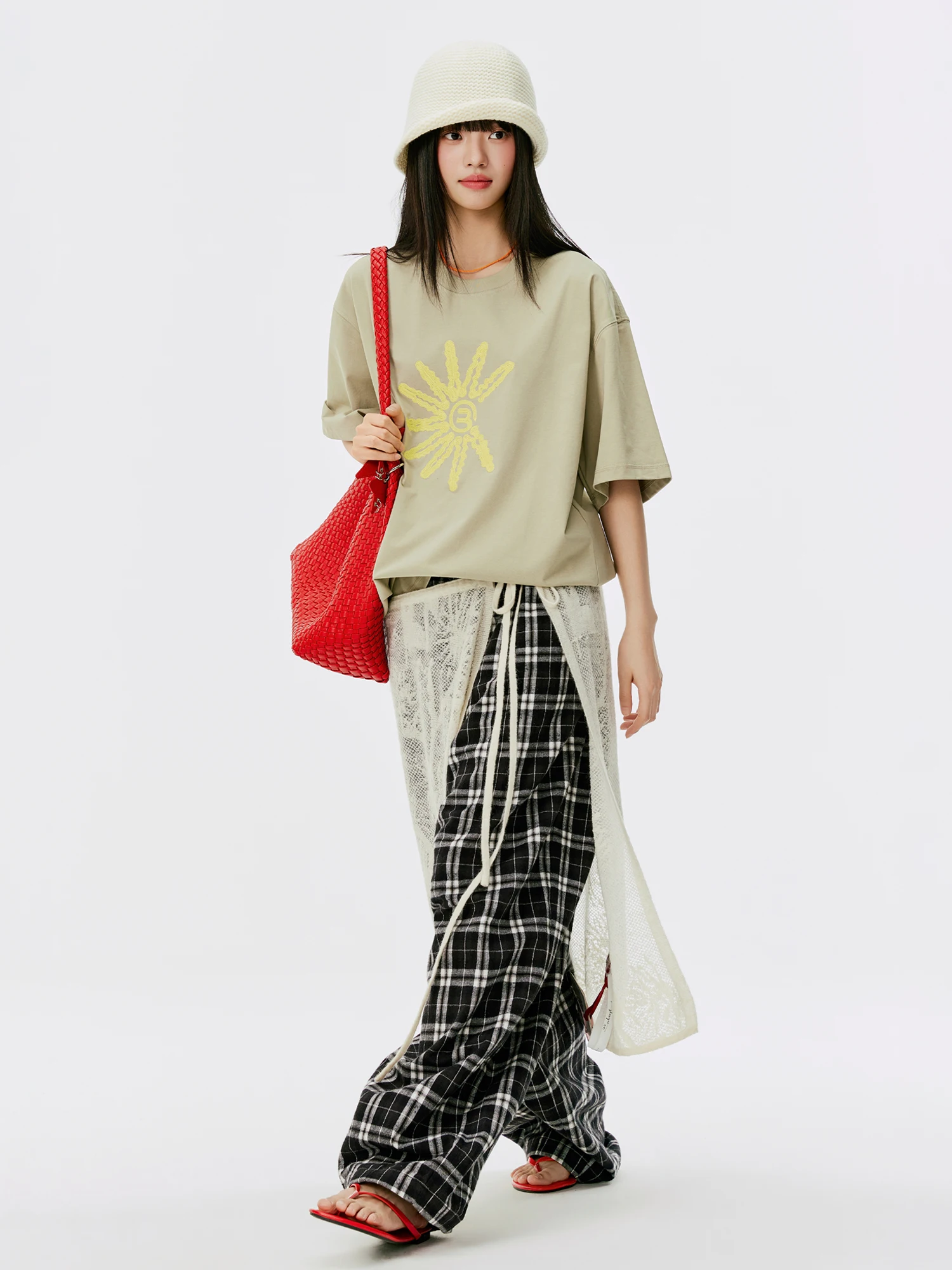 Свободная женская футболка с круглым вырезом в корейском стиле, летняя новинка, дышащая, из хлопка, с принтом, повседневный топ для женщин
Свободная женская футболка с круглым вырезом в корейском стиле, летняя новинка, дышащая, из хлопка, с принтом, повседневный топ для женщин