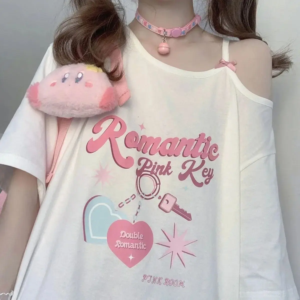 Coquette Aesthetic Black Off Shoulder T-Shirt Ladies Y2K "romantic Pink Key" Graphic Tee with Pink Bow Detail Loose Casual Women
Coquette Aesthetic Black Off Shoulder T-Shirt Ladies Y2K "romantic Pink Key" Graphic Tee with Pink Bow Detail Loose Casual Women