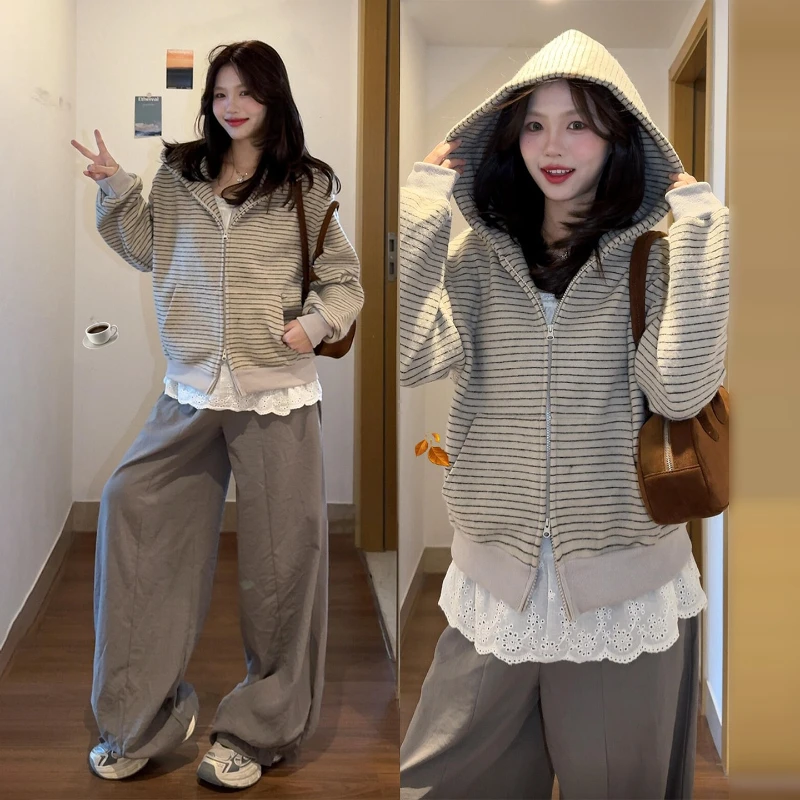 Casual and Loose Hooded Sweatshirt Jacket for Women 2026 Spring Autumn New Fashion Korean Lazy Style Zipper Striped Cardigan Top
Casual and Loose Hooded Sweatshirt Jacket for Women 2026 Spring Autumn New Fashion Korean Lazy Style Zipper Striped Cardigan Top