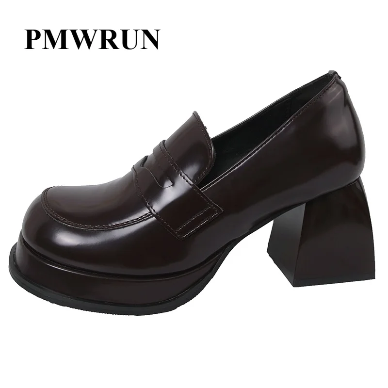 Vintage Patent Leather Platform Women Jk Pumps Shoes Fashion Shallow Slip On Shoes 2025 Spring Autumn Thick Heel Shoes
Vintage Patent Leather Platform Women Jk Pumps Shoes Fashion Shallow Slip On Shoes 2025 Spring Autumn Thick Heel Shoes