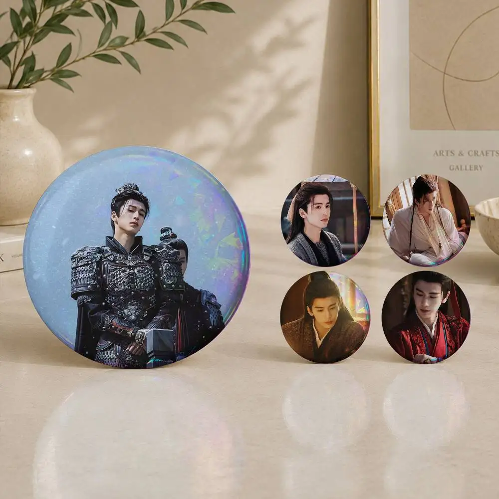 The TV series Pursuit of Jade X-Xie Zheng Z-Zhang Linghe Brooches Cartoon Badge Pins Backpack Hat Accessories Friend Gift
The TV series Pursuit of Jade X-Xie Zheng Z-Zhang Linghe Brooches Cartoon Badge Pins Backpack Hat Accessories Friend Gift
