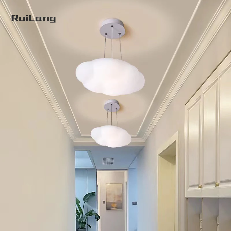 Креативная Потолочная люстра в форме облака для детской комнаты, лампа для спальни, подвесной светильник для обеденный стол, декоративные светодиодные подвесные светильники в виде белого облака
Креативная Потолочная люстра в форме облака для детской комнаты, лампа для спальни, подвесной светильник для обеденный стол, декоративные светодиодные подвесные светильники в виде белого облака