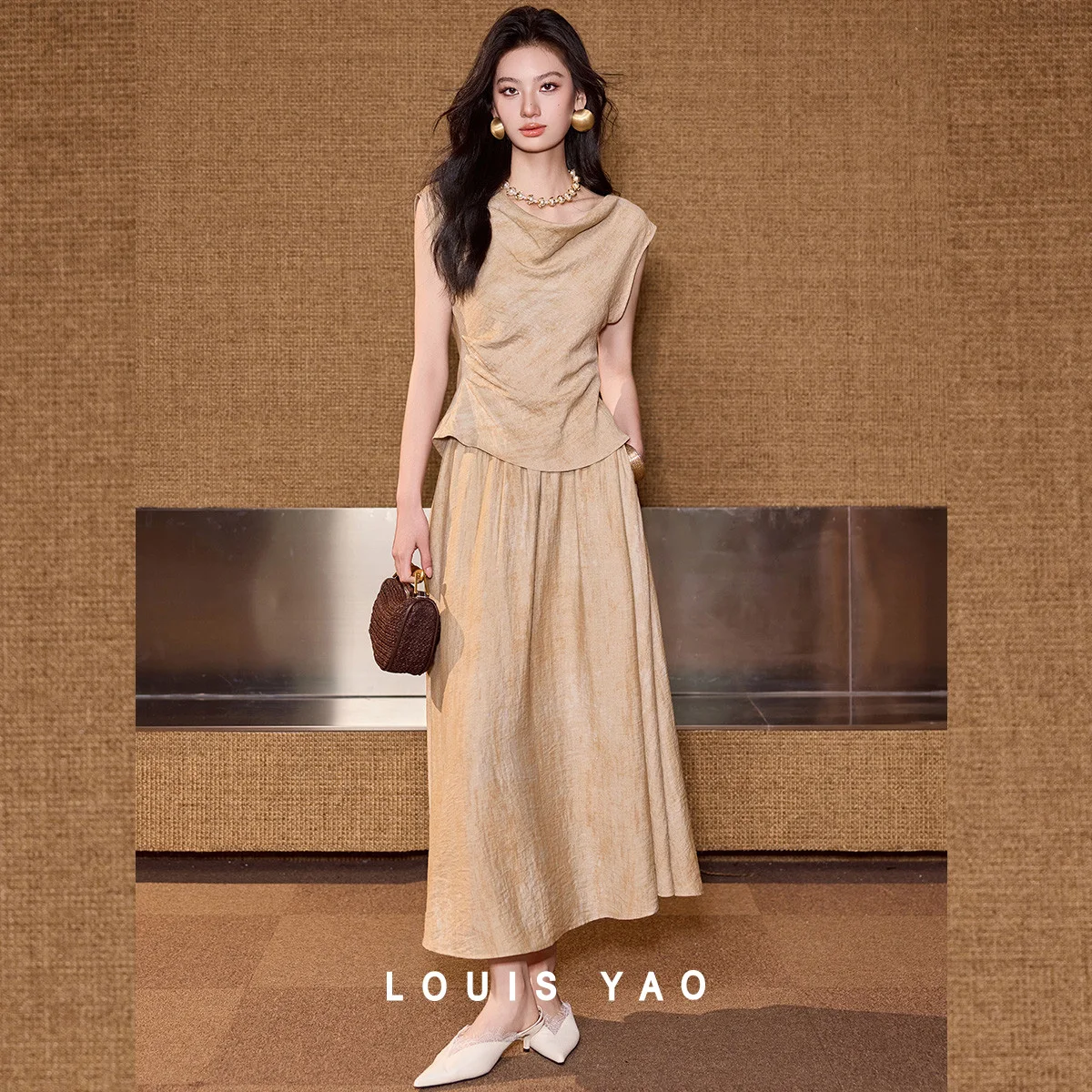 LOUIS YAO Elegant Two Piece Set 2025 Summer Luxury Linen Women's Set Irregular One Piece Collar Top and Double Pocket Half Skirt
LOUIS YAO Elegant Two Piece Set 2025 Summer Luxury Linen Women's Set Irregular One Piece Collar Top and Double Pocket Half Skirt