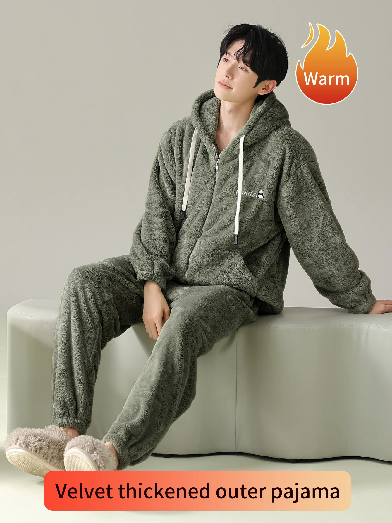 Men's sleepwear with flannel and thickened warm coral fleece for autumn and winter 2025 new home suit set can be worn externally
Men's sleepwear with flannel and thickened warm coral fleece for autumn and winter 2025 new home suit set can be worn externally