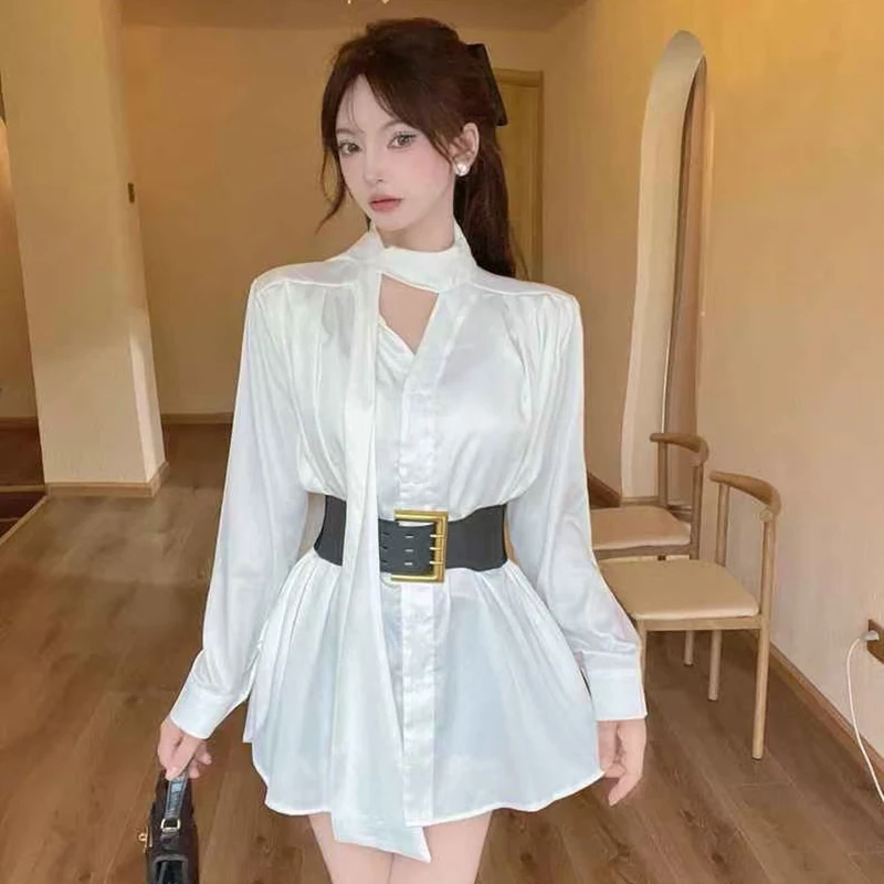 Fashion with Belt Women Satin Blouse Korean Elegant Office Lady Scarf Collar Casual Top Sexy Loose V Neck All Match Female Shirt
Fashion with Belt Women Satin Blouse Korean Elegant Office Lady Scarf Collar Casual Top Sexy Loose V Neck All Match Female Shirt