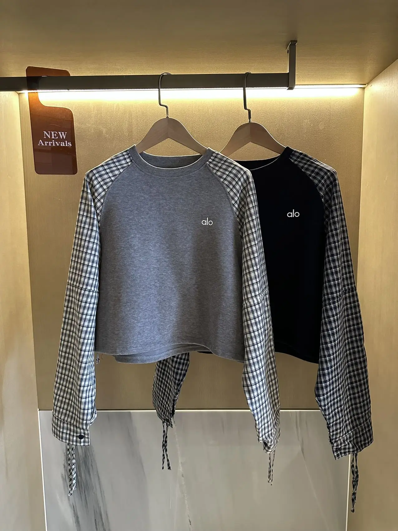 Осень 2024, женская удобная повседневная толстовка с капюшоном на шнурке, свободный спортивный топ, круглый, длина Ne Nine Sve
Осень 2024, женская удобная повседневная толстовка с капюшоном на шнурке, свободный спортивный топ, круглый, длина Ne Nine Sve