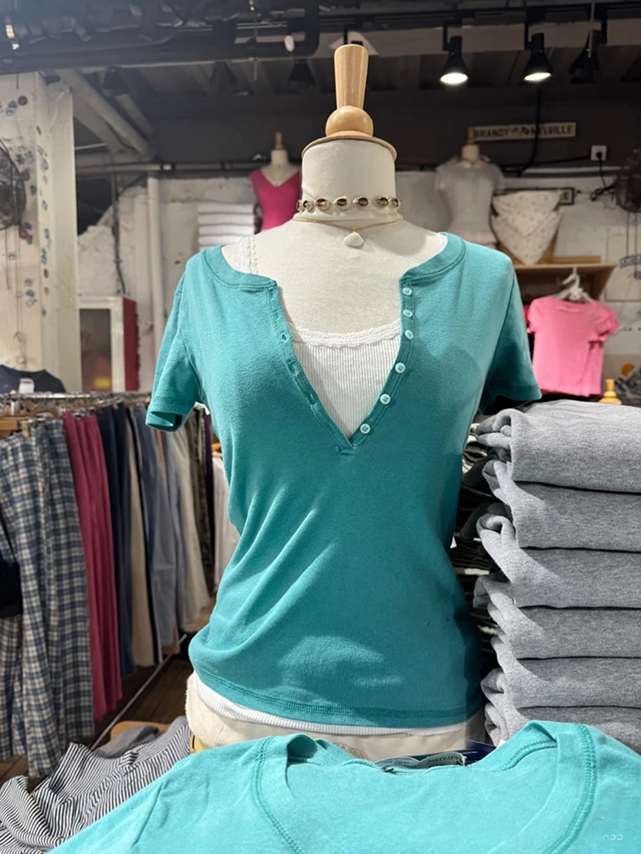 Six Buttons Solid Short Sleeve T-shirts Woman Summer O-neck Cotton Slim Tshirt Female Vintage Casual New All-match Tee Tops Y2k
Six Buttons Solid Short Sleeve T-shirts Woman Summer O-neck Cotton Slim Tshirt Female Vintage Casual New All-match Tee Tops Y2k