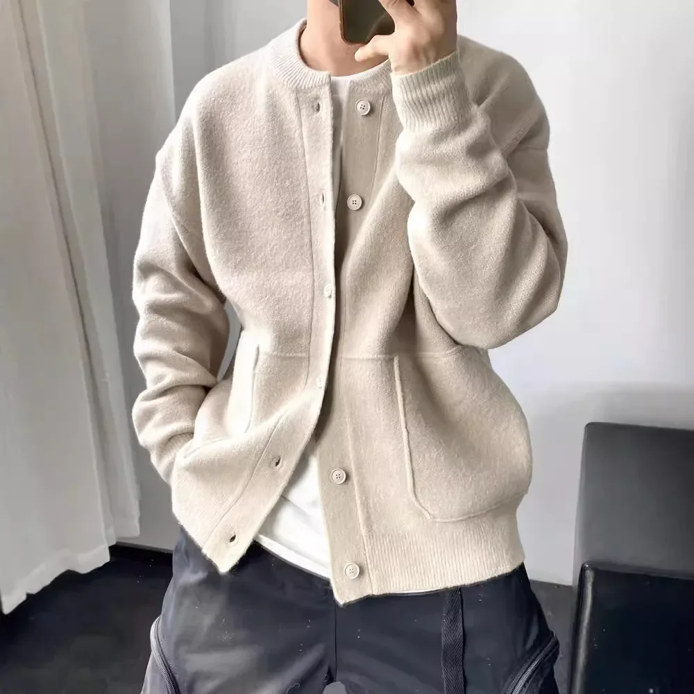 Japanese Style Men's Cardigan Sweater Knitted Top Round Neck Jacket Simple Loose-fit Thickened Casual Pullover Sweater ZL724
Japanese Style Men's Cardigan Sweater Knitted Top Round Neck Jacket Simple Loose-fit Thickened Casual Pullover Sweater ZL724