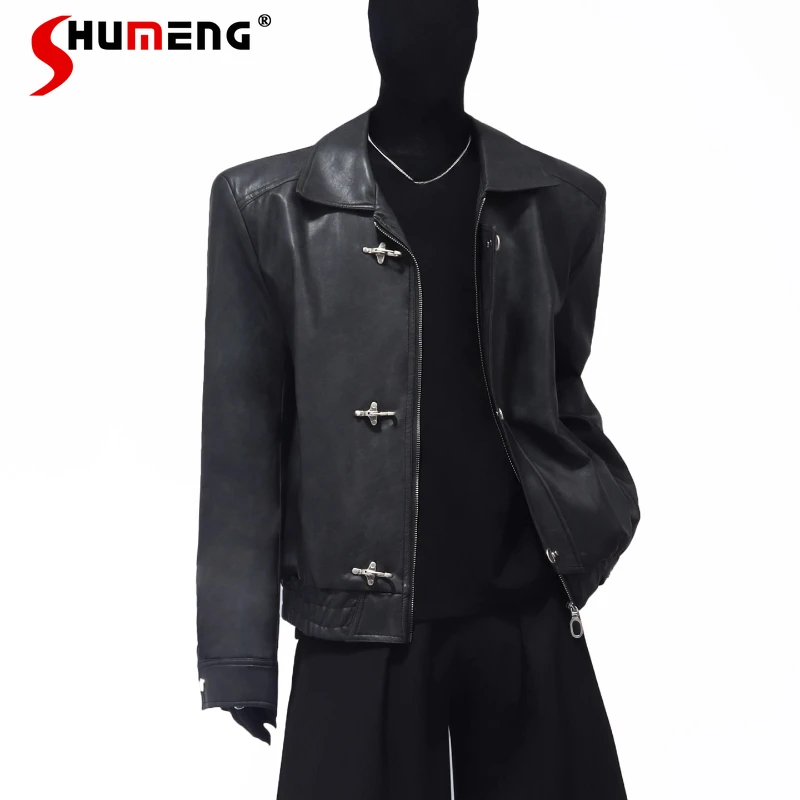 Men Women 2025 Autumn New American Style Retro Jackets Airplane Buckle Solid Color PU Faux Leather Jackets Loose Fashion Coats
Men Women 2025 Autumn New American Style Retro Jackets Airplane Buckle Solid Color PU Faux Leather Jackets Loose Fashion Coats