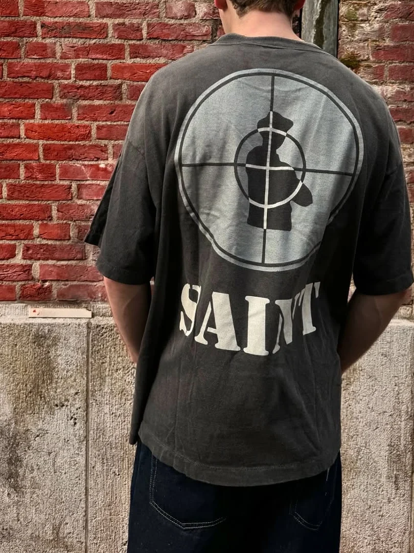 Американская уличная футболка Saint Public Enemy Heavyweight с круглым вырезом, свободного кроя, из хлопка, молодежная модная.
Американская уличная футболка Saint Public Enemy Heavyweight с круглым вырезом, свободного кроя, из хлопка, молодежная модная.