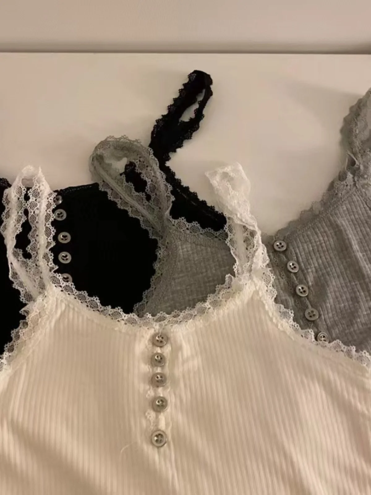 Faionable Lace Trim Fce Lined Svel Thermal Csole Women's Thiened Warm Vest Beautiful Ba Design Top
Faionable Lace Trim Fce Lined Svel Thermal Csole Women's Thiened Warm Vest Beautiful Ba Design Top