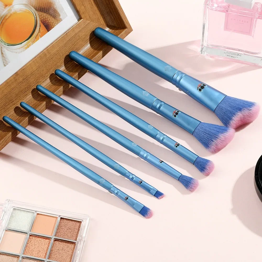 Kawaii Cute Stitch Makeup Brush Cartoon AnimeFigures Blush Eye Shadow Loose Powder LipstickMakeup Tools Suit Women Girls Gift
Kawaii Cute Stitch Makeup Brush Cartoon AnimeFigures Blush Eye Shadow Loose Powder LipstickMakeup Tools Suit Women Girls Gift