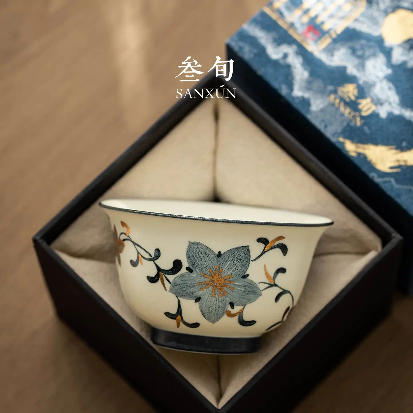 Hand-Painted Blue And White Lotus Ceramic Single Cup High-End Personal Tea Cup For Individual Use
Hand-Painted Blue And White Lotus Ceramic Single Cup High-End Personal Tea Cup For Individual Use