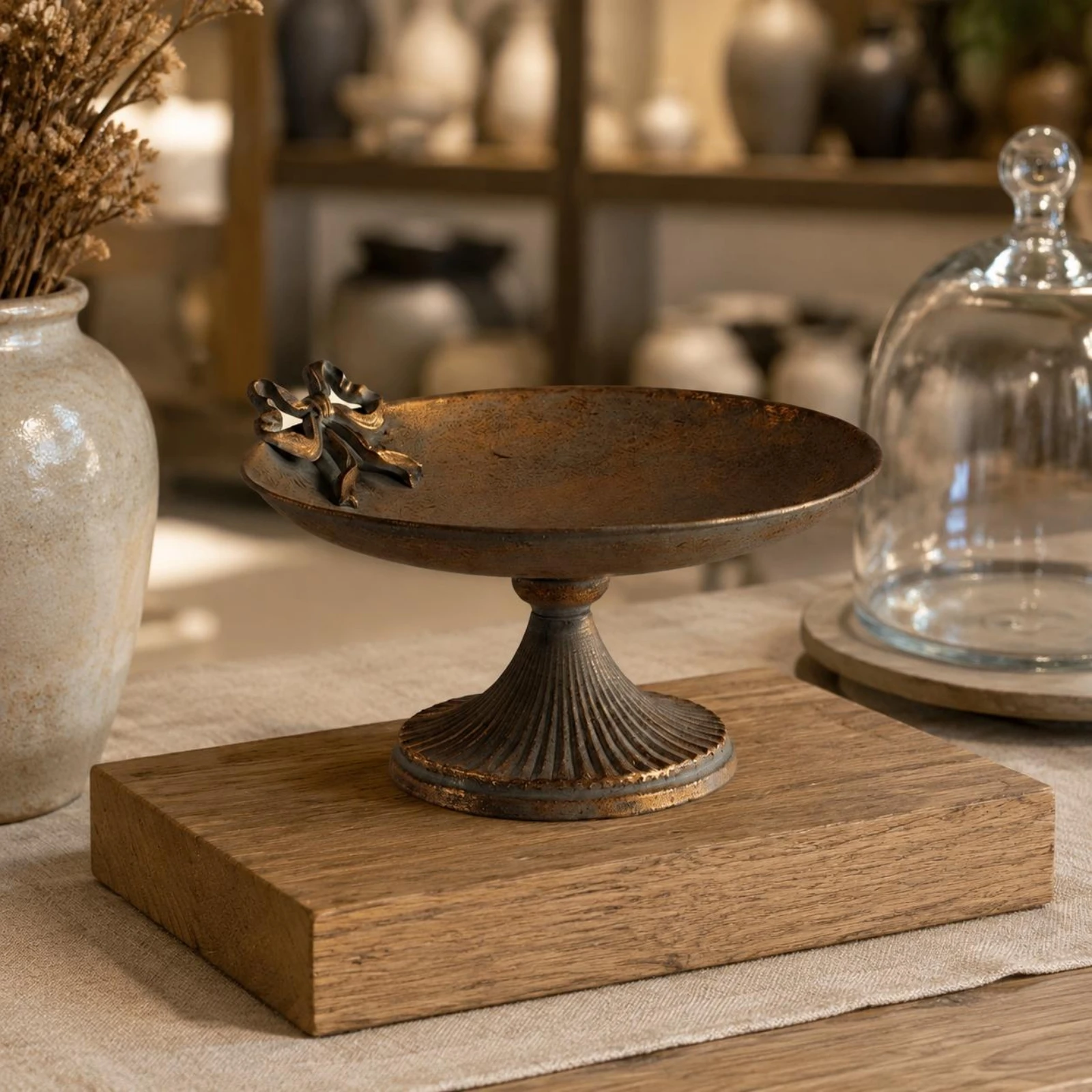 Decorative Bird Feeder Distressed Finish Rustic Pedestal Dish House Decoration Shabby Chic Home Decor Sturdy Metal for Tabletop
Decorative Bird Feeder Distressed Finish Rustic Pedestal Dish House Decoration Shabby Chic Home Decor Sturdy Metal for Tabletop