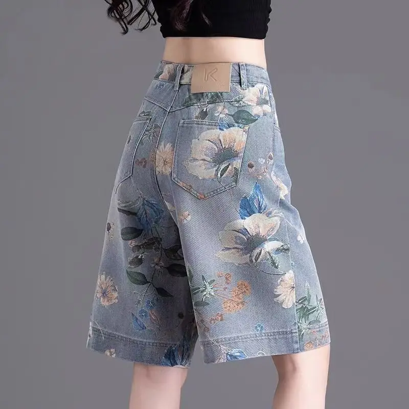 Summer Light Blue Loose Short Jean Pants Woman Elegant Flowy Harajuku Fashion Normal Elasticty Designer Denim Shorts for Women
Summer Light Blue Loose Short Jean Pants Woman Elegant Flowy Harajuku Fashion Normal Elasticty Designer Denim Shorts for Women