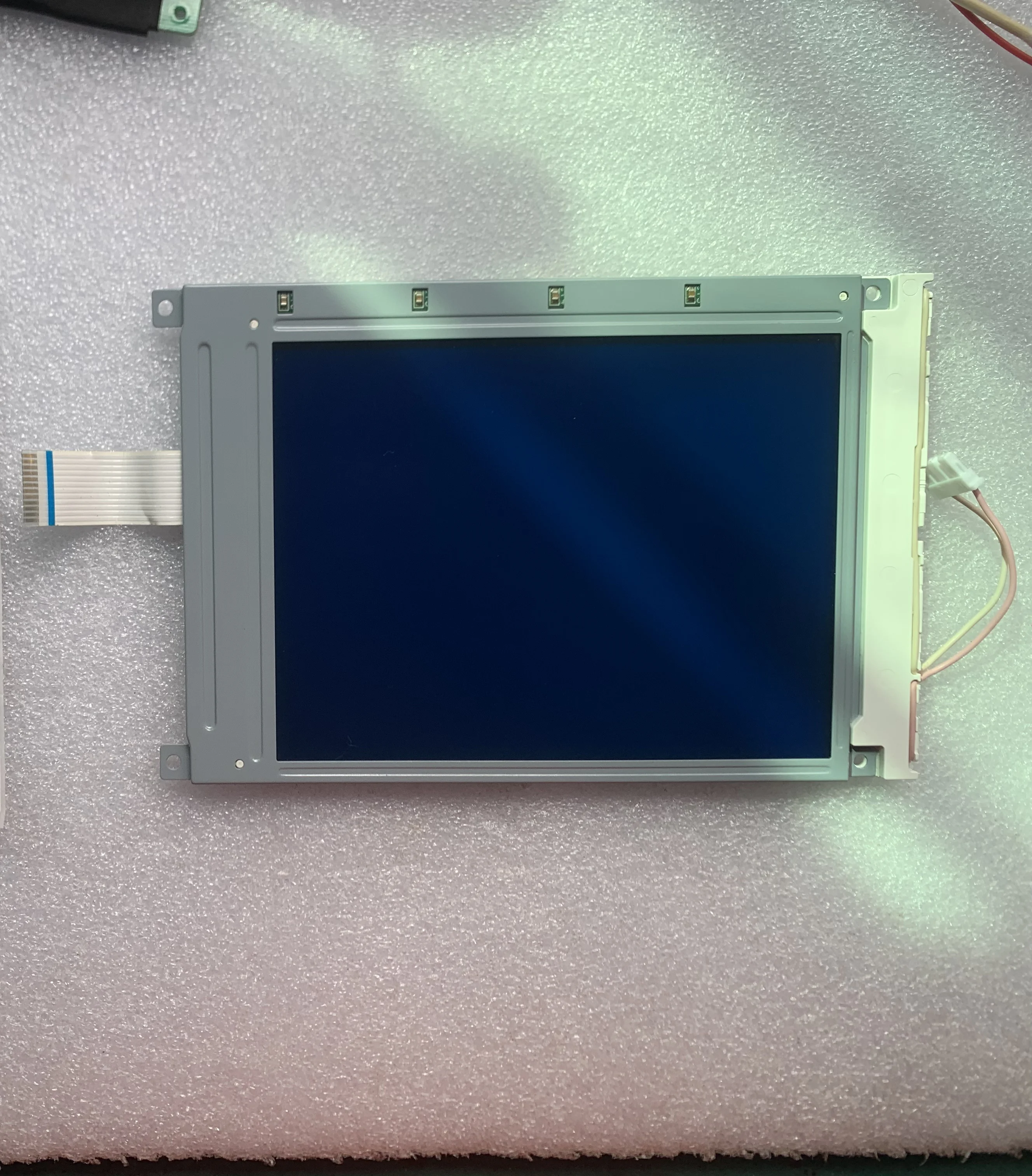 Панель дисплея LCD LM32019P2
Панель дисплея LCD LM32019P2