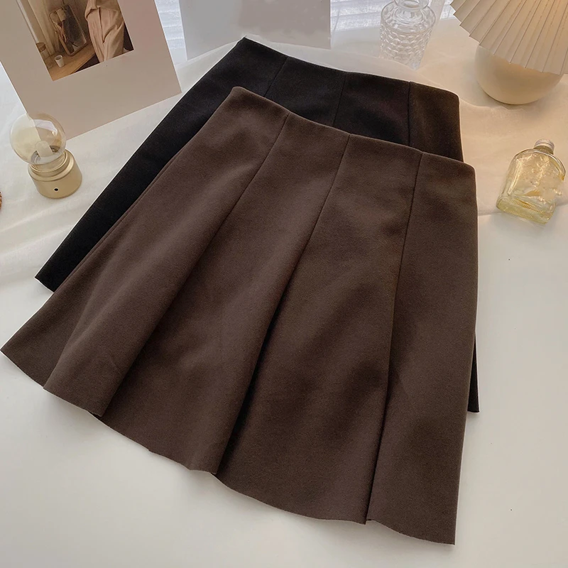Winter Women Korean Hig Waist A-Line Mini Short Skirt Solid Vintage Skirt Ladies Casual Fashion Harajuku Pleated Skirts Female
Winter Women Korean Hig Waist A-Line Mini Short Skirt Solid Vintage Skirt Ladies Casual Fashion Harajuku Pleated Skirts Female