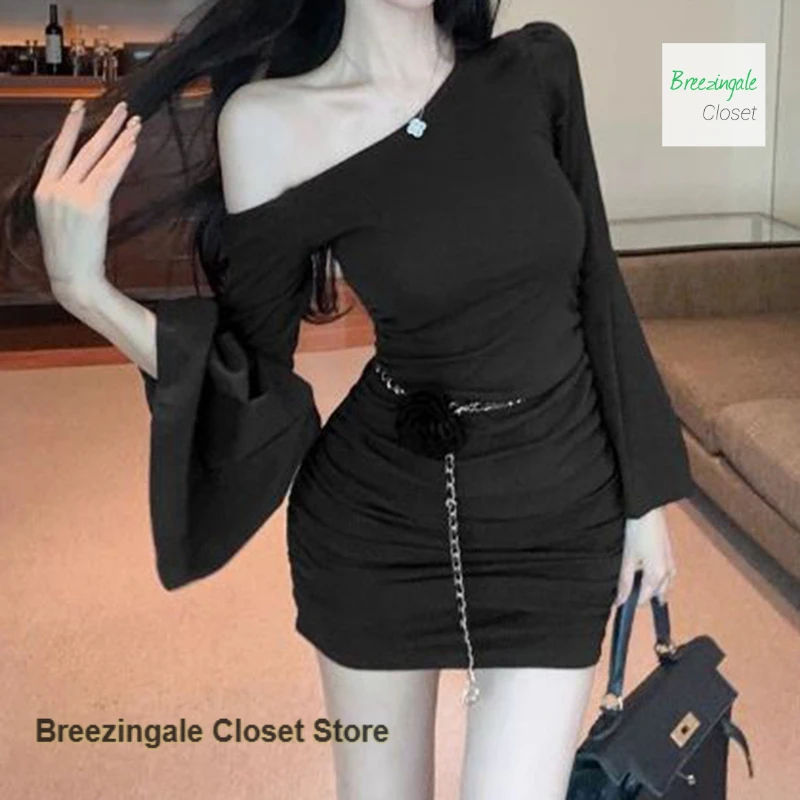 Korean purple temperament flared sleeve pleated dress female spring and autumn new spice girl slanting shoulder waist skirt
Korean purple temperament flared sleeve pleated dress female spring and autumn new spice girl slanting shoulder waist skirt