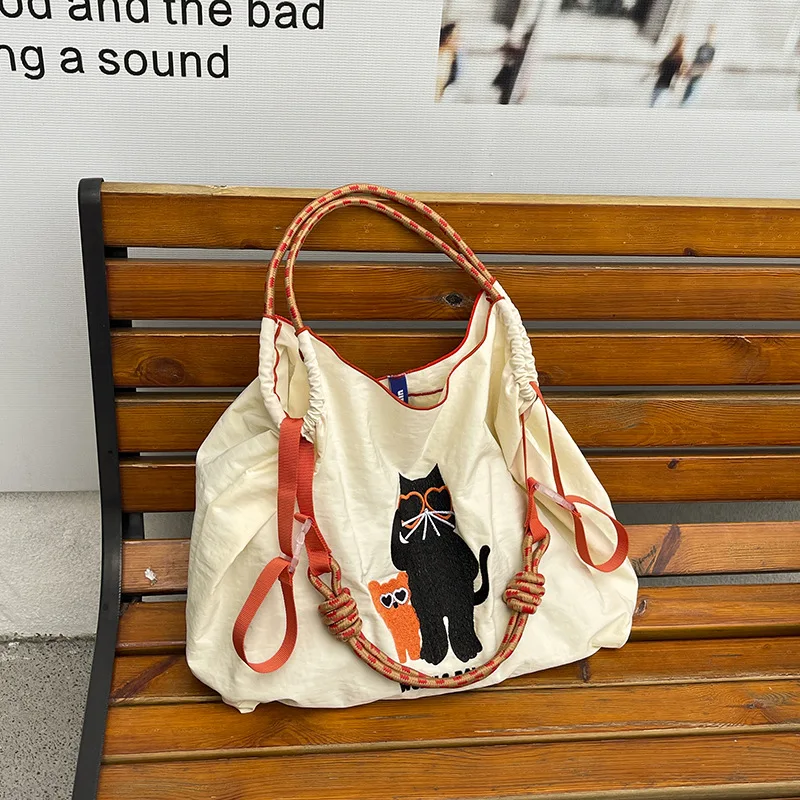 New Fashion Large Capacity Crossbody Bag with Heavy Embroidery Lightweight Versatile Handle Bag Texture ShoulderStorage Bags
New Fashion Large Capacity Crossbody Bag with Heavy Embroidery Lightweight Versatile Handle Bag Texture ShoulderStorage Bags