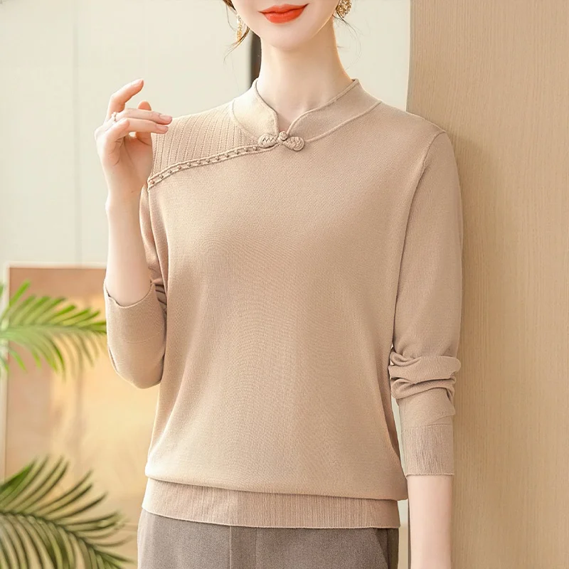 Стильная вязаная базовая кофта для женщин среднего и старшего возраста, весна-осень, свободный крой, стандартный рукав, высокий воротник, однотонная.
Стильная вязаная базовая кофта для женщин среднего и старшего возраста, весна-осень, свободный крой, стандартный рукав, высокий воротник, однотонная.