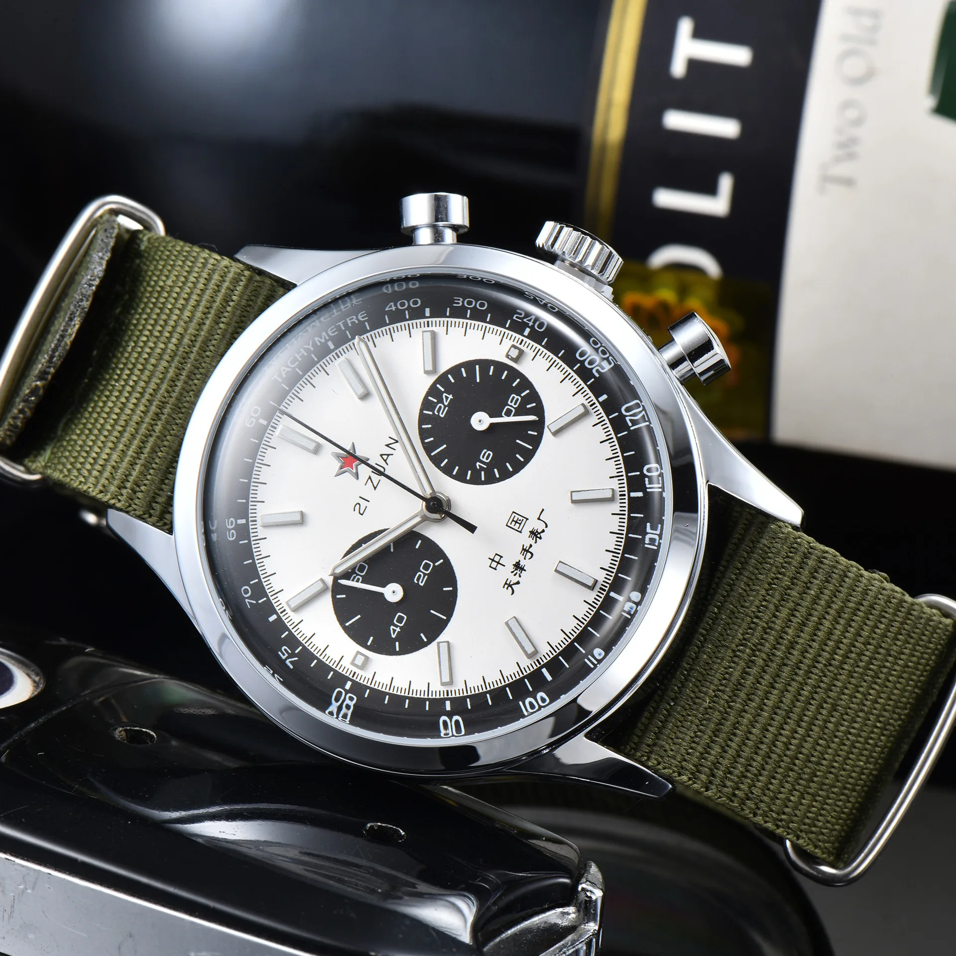 Pot lid glass 5-needle multifunctional atmospheric quartz watch is fashionable and versatile
Pot lid glass 5-needle multifunctional atmospheric quartz watch is fashionable and versatile