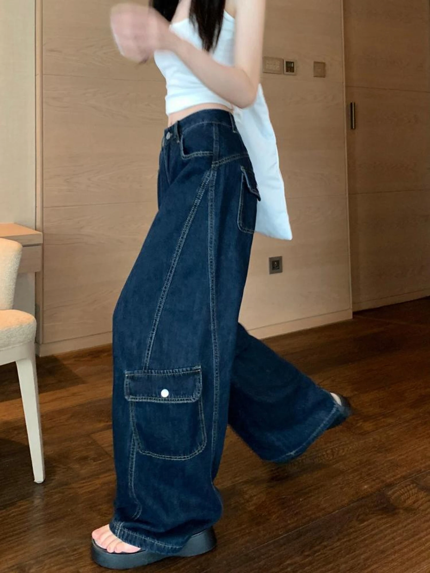 High Waist Wide Leg Denim Jeans Women's Chic Fashionable Retro American Style Summer 2026 Casual Wear Resistant Trousers
High Waist Wide Leg Denim Jeans Women's Chic Fashionable Retro American Style Summer 2026 Casual Wear Resistant Trousers