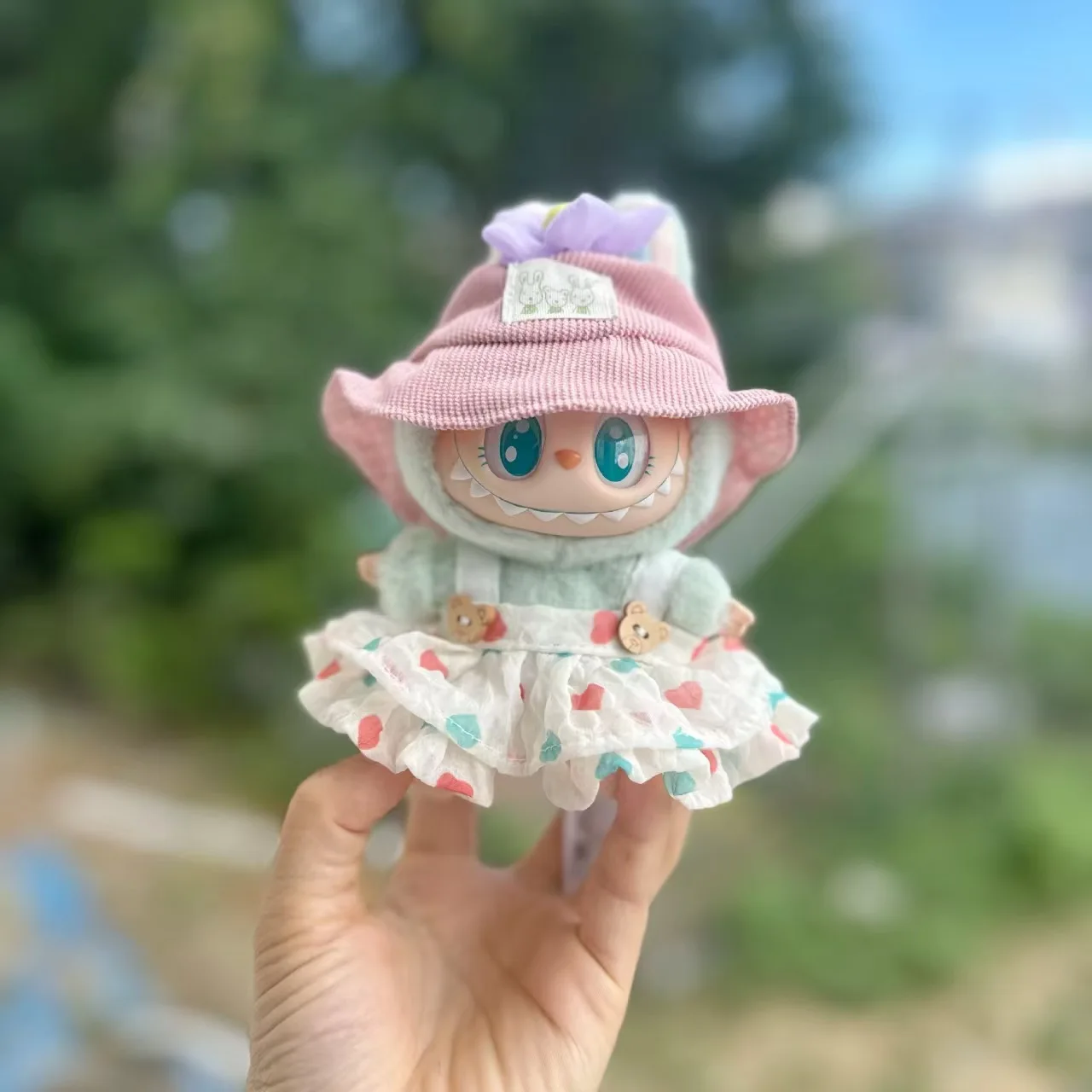 15cm/17cm Labubu I II Doll Clothing Cute Diamond Fragrant Skirt Colorful Puff Skirt Set with Hat Accessories Plush Doll Set
15cm/17cm Labubu I II Doll Clothing Cute Diamond Fragrant Skirt Colorful Puff Skirt Set with Hat Accessories Plush Doll Set