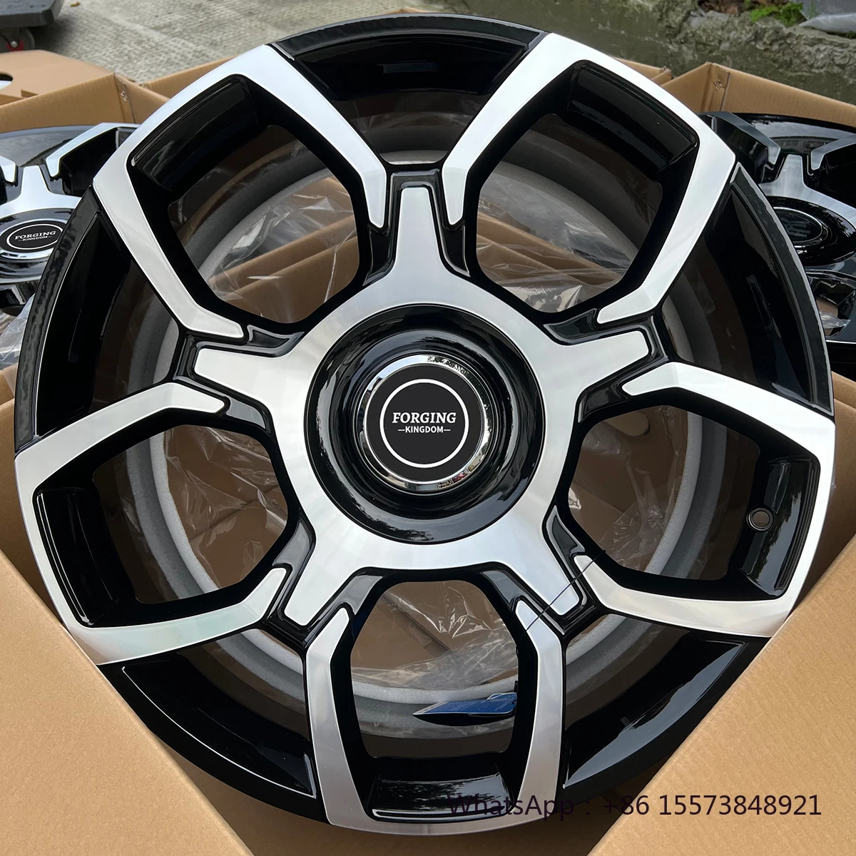 OEM Custom High Quality 20-24 Forged Alloy Wheels 5*120 5*112 5*130 PCD Wholesale Luxury Car Rims New
OEM Custom High Quality 20-24 Forged Alloy Wheels 5*120 5*112 5*130 PCD Wholesale Luxury Car Rims New