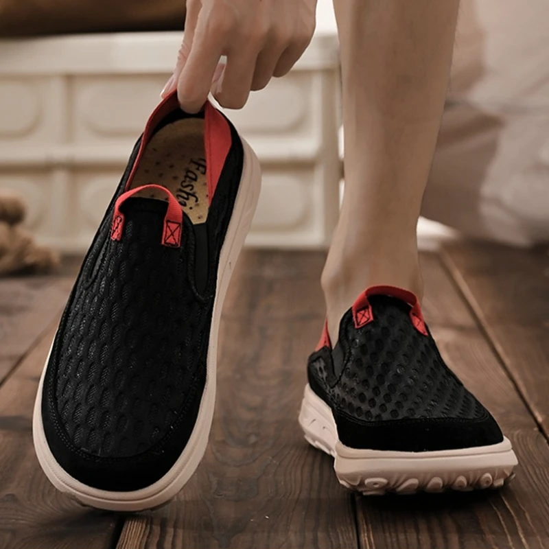 Мужская повседневная обувь на плоском низком каблуке с круглым носком, разноцветная мягкая подошва, дышащие, легкие, модные лоферы нового стиля
Мужская повседневная обувь на плоском низком каблуке с круглым носком, разноцветная мягкая подошва, дышащие, легкие, модные лоферы нового стиля