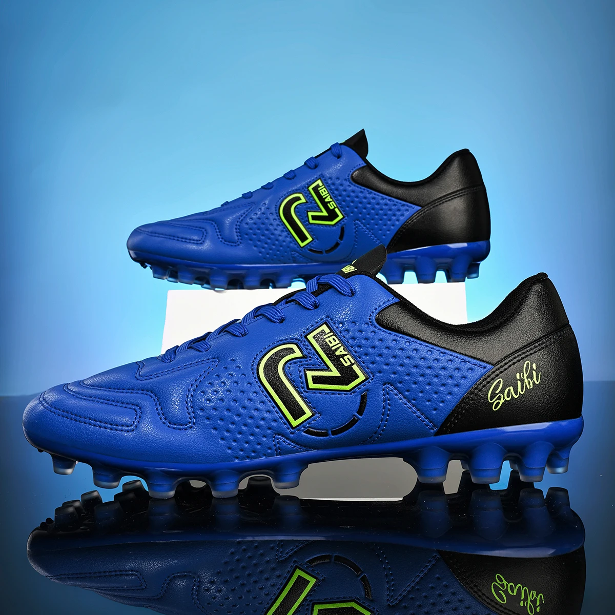 Premium AG/ FG Soccer cleats PU Fabric Soft Touch Upper TPU Anti-slip Sole Reliable Quality For Training And Competition
Premium AG/ FG Soccer cleats PU Fabric Soft Touch Upper TPU Anti-slip Sole Reliable Quality For Training And Competition