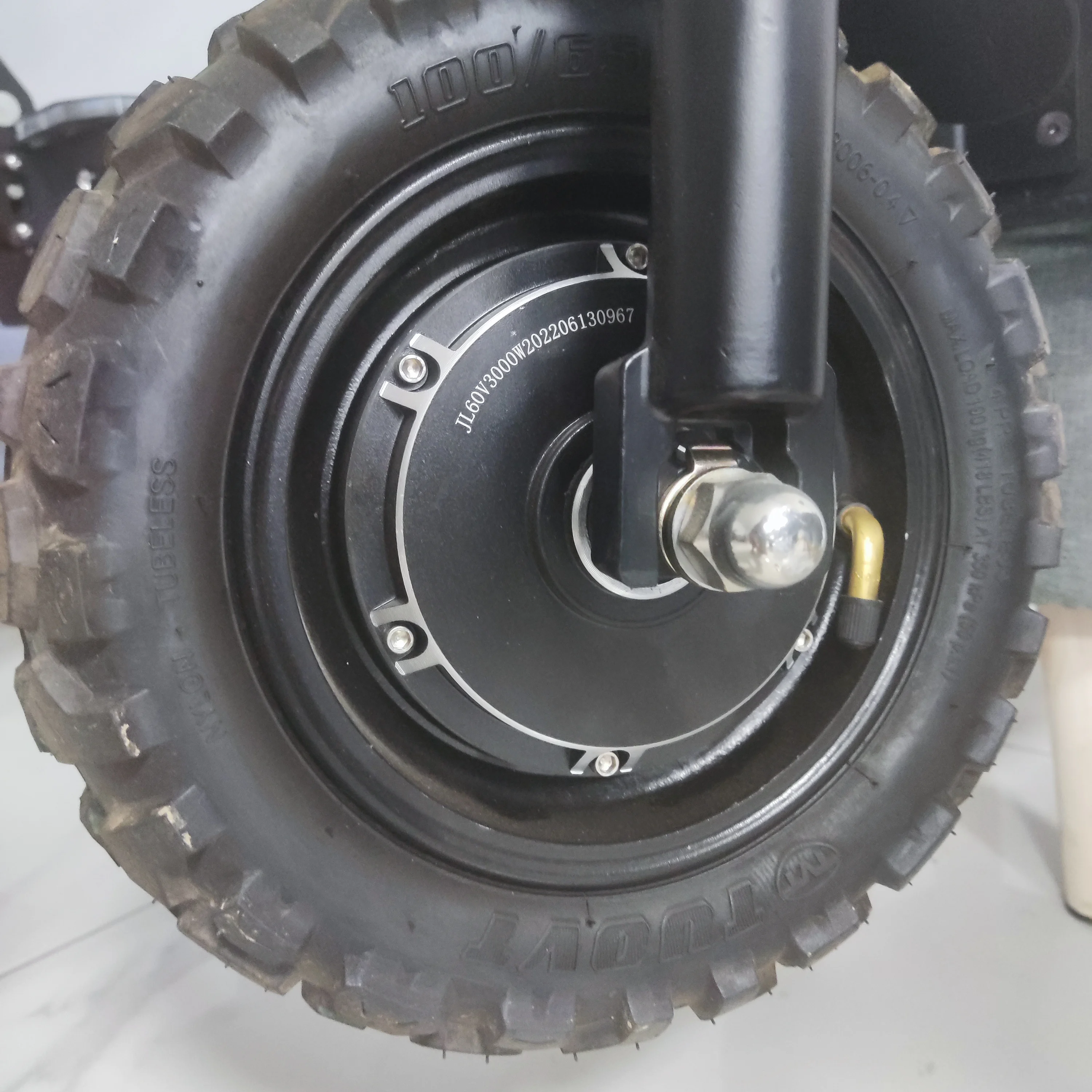 JL быстрый электрический скутер, двигатель 1600 Вт, 2 колеса, водонепроницаемые аксессуары для двигателя, двигатель для скутера 4000 Вт/3000 Вт
JL быстрый электрический скутер, двигатель 1600 Вт, 2 колеса, водонепроницаемые аксессуары для двигателя, двигатель для скутера 4000 Вт/3000 Вт