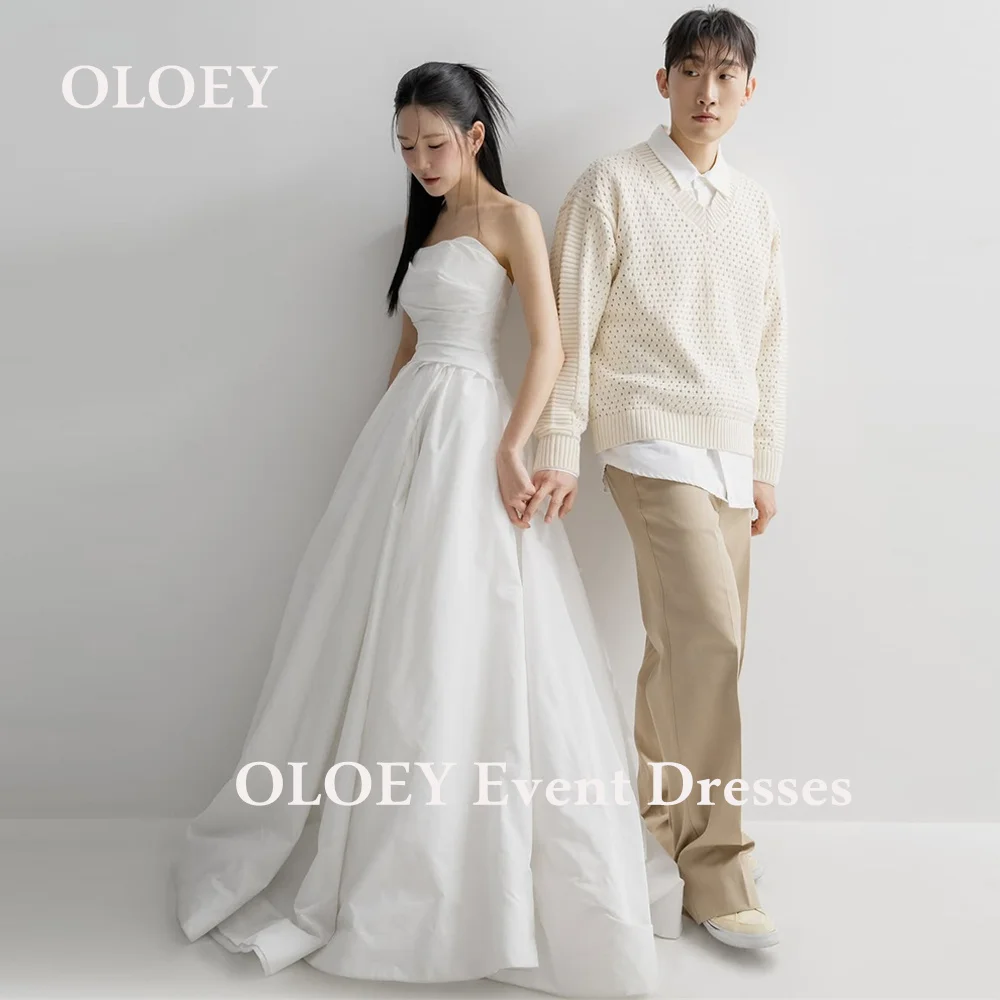 OLOEY Elegant Strapless A Line Wedding Dress Korea Photo Shoot Pleats Taffeta Bridal Gown Sleeveless Corset Back Customized
OLOEY Elegant Strapless A Line Wedding Dress Korea Photo Shoot Pleats Taffeta Bridal Gown Sleeveless Corset Back Customized