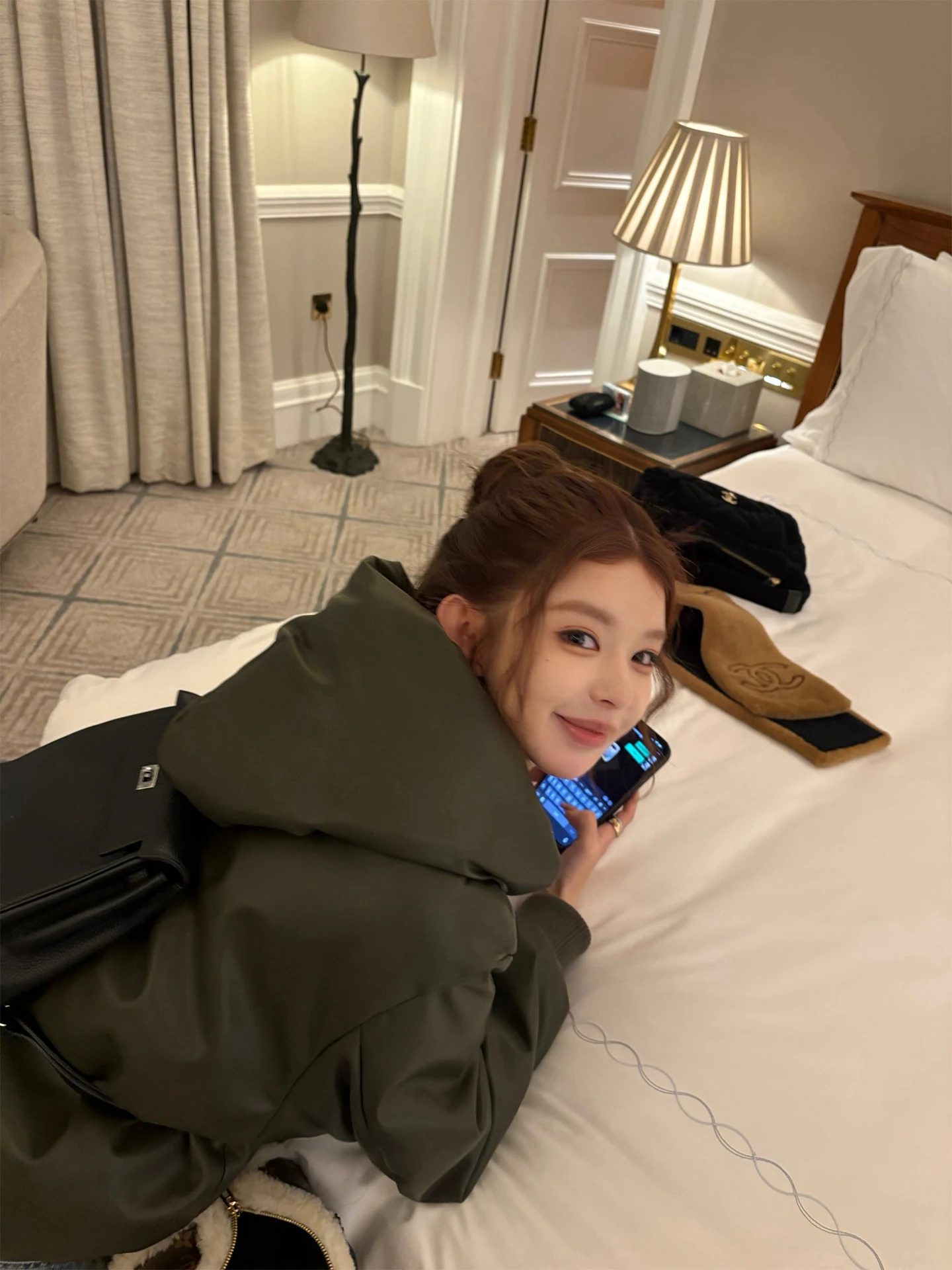 Good Morning Fanfan, мягкое хлопковое пальто из искусственной кожи, женское модное теплое пальто с капюшоном и воротником-стойкой, корейское пальто для поездок на работу
Good Morning Fanfan, мягкое хлопковое пальто из искусственной кожи, женское модное теплое пальто с капюшоном и воротником-стойкой, корейское пальто для поездок на работу