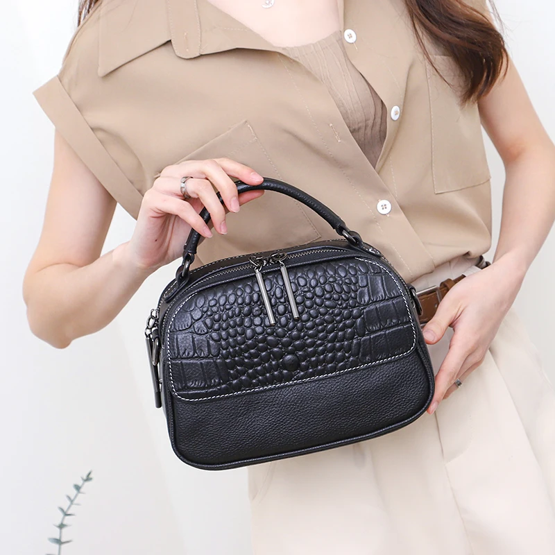 Women Cow Genuine leather Crossbody Bag Female Natural Cowhide Fashion Vintage Shoulder Designer Luxury Bags for Ladies Handbag
Women Cow Genuine leather Crossbody Bag Female Natural Cowhide Fashion Vintage Shoulder Designer Luxury Bags for Ladies Handbag