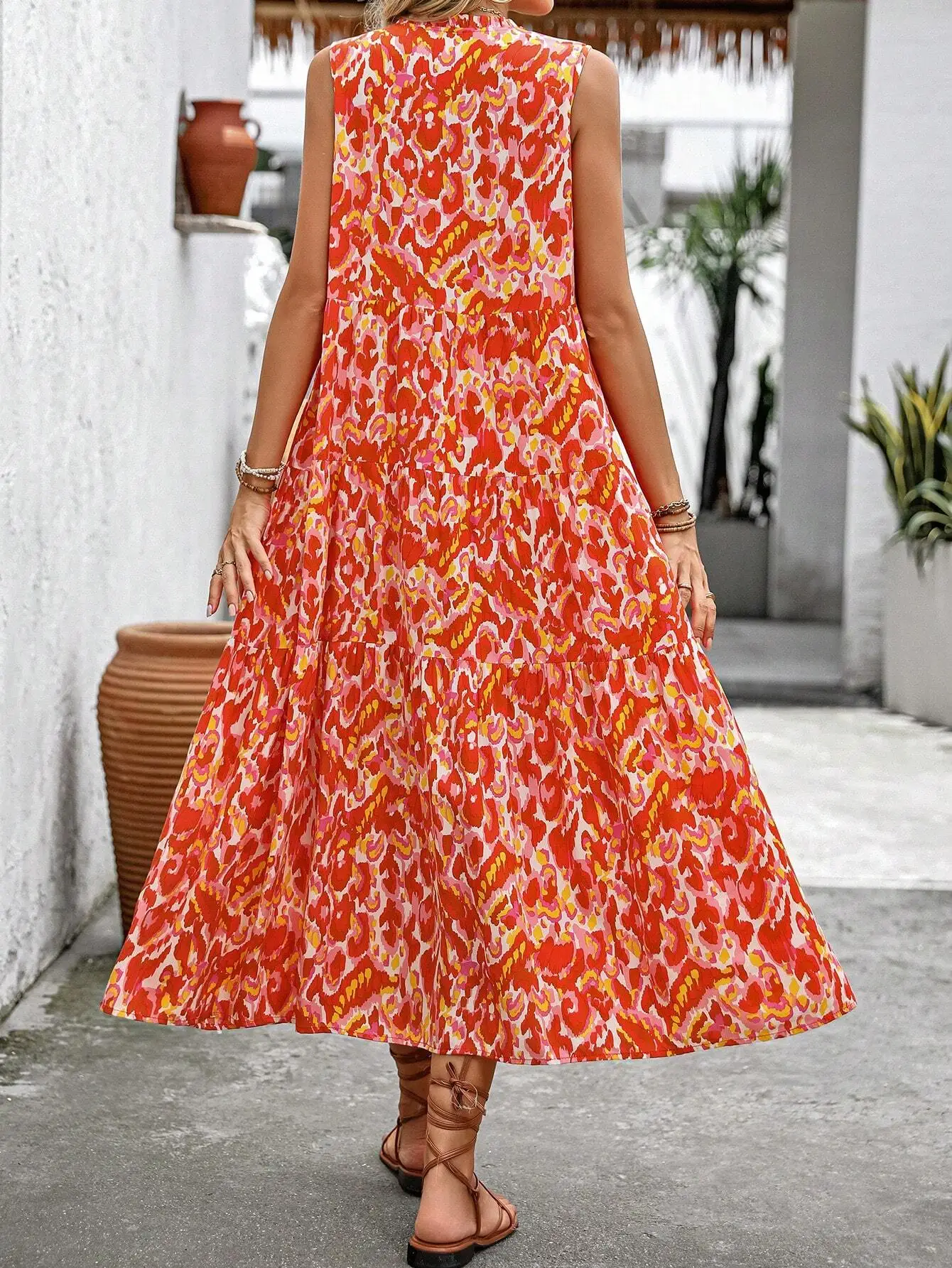 Women's Sleeveless Tiered Maxi Dress With Tassel V-Neck Bohemian Beach Vacation Print
Women's Sleeveless Tiered Maxi Dress With Tassel V-Neck Bohemian Beach Vacation Print