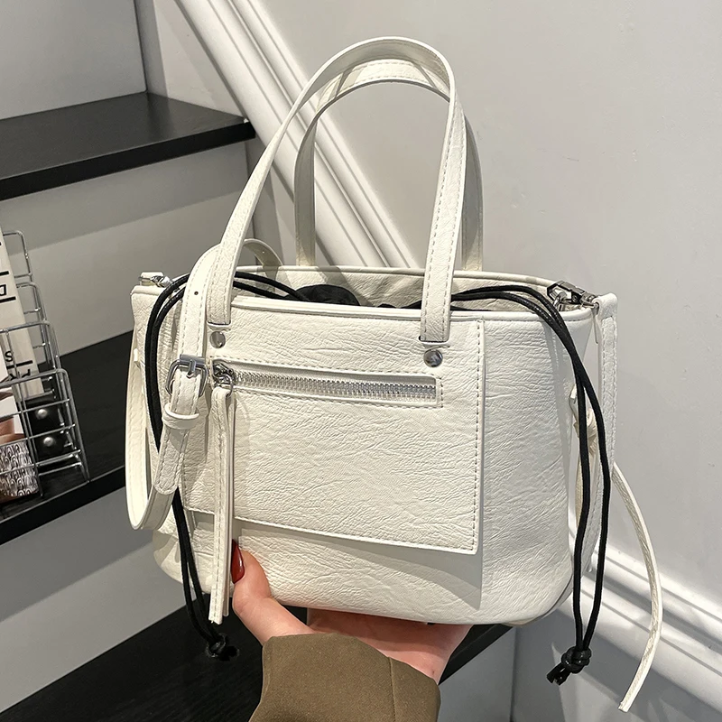Fashion Women PU Leather Handbags Messenger Bags Casual Female Shoulder Bags High Quality Ladies Zipper Crossbody Bags for Women
Fashion Women PU Leather Handbags Messenger Bags Casual Female Shoulder Bags High Quality Ladies Zipper Crossbody Bags for Women