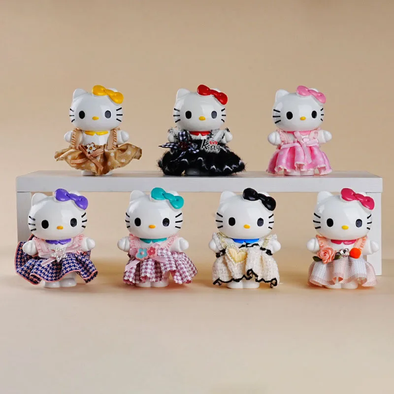 For KT Cat Ornament pieces, desktop cute DIY accessories, car decorations, removable clothes, gifts
For KT Cat Ornament pieces, desktop cute DIY accessories, car decorations, removable clothes, gifts