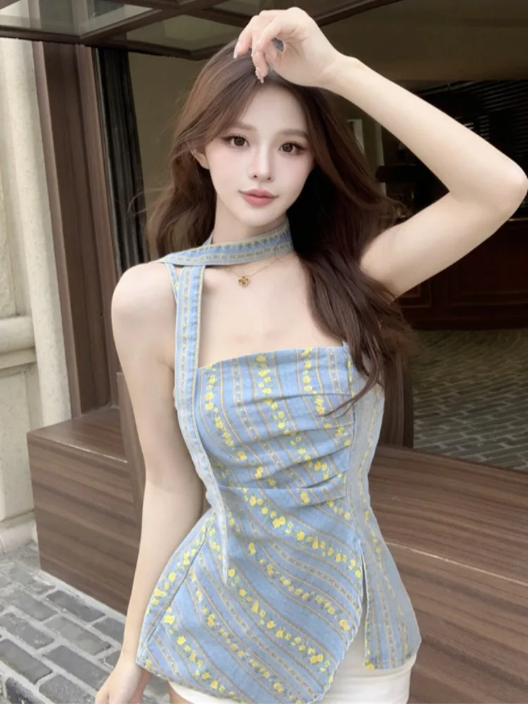 Sexy Retro Neck Hanging Denim Strap Vest Women Summer Sash Design Irregular Short Top Girl Citywalk Polyester Fiber Sleeveless
Sexy Retro Neck Hanging Denim Strap Vest Women Summer Sash Design Irregular Short Top Girl Citywalk Polyester Fiber Sleeveless