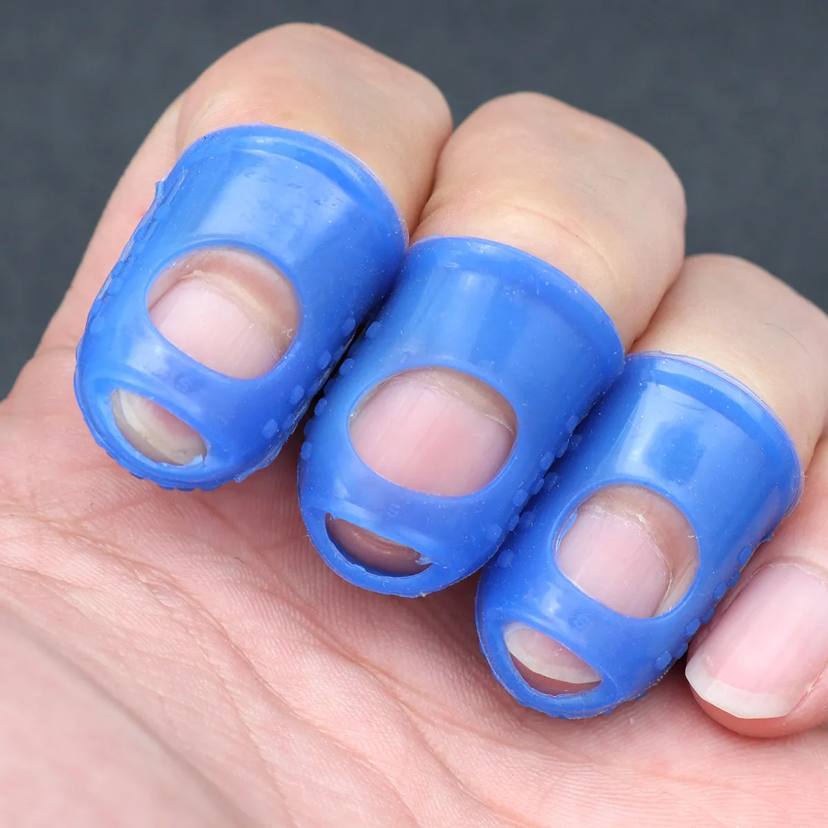 3Pcs Fingertips Protection Non-Slip Anti-Scalding Dark Blue Size L Fingertip Grips for Counting Paper Sorting Guitar Playing
3Pcs Fingertips Protection Non-Slip Anti-Scalding Dark Blue Size L Fingertip Grips for Counting Paper Sorting Guitar Playing