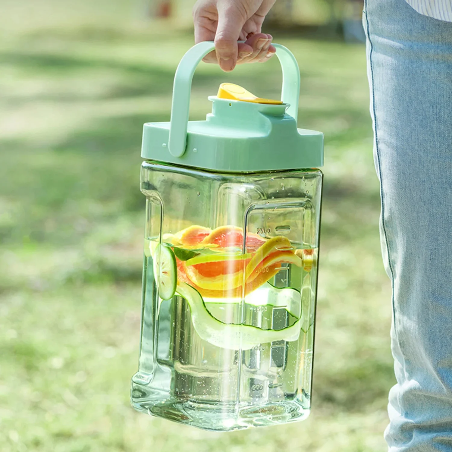 Large Capcity Water Bottle with Faucet Fridge Cold Water Kettle Iced Beverage Dispenser Fruit Juice Tea Jug Kitchen Drinkware
Large Capcity Water Bottle with Faucet Fridge Cold Water Kettle Iced Beverage Dispenser Fruit Juice Tea Jug Kitchen Drinkware