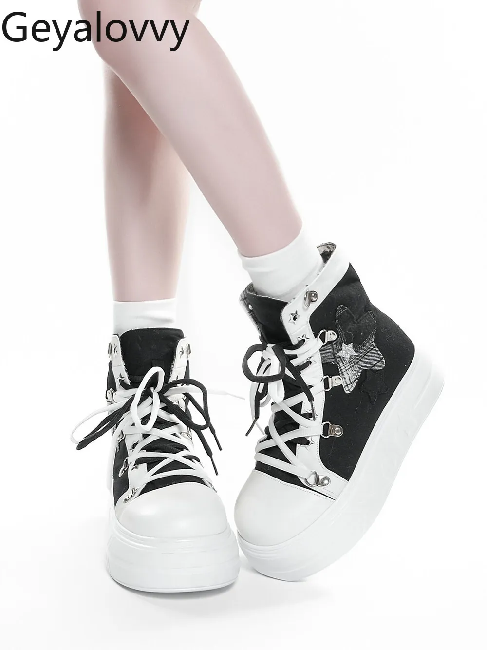 Japanese Original Subculture Sneakers 2026 New Sweet Girls Students Color-blocked Lace-up Casual All-match Turn-up Canvas Shoes
Japanese Original Subculture Sneakers 2026 New Sweet Girls Students Color-blocked Lace-up Casual All-match Turn-up Canvas Shoes