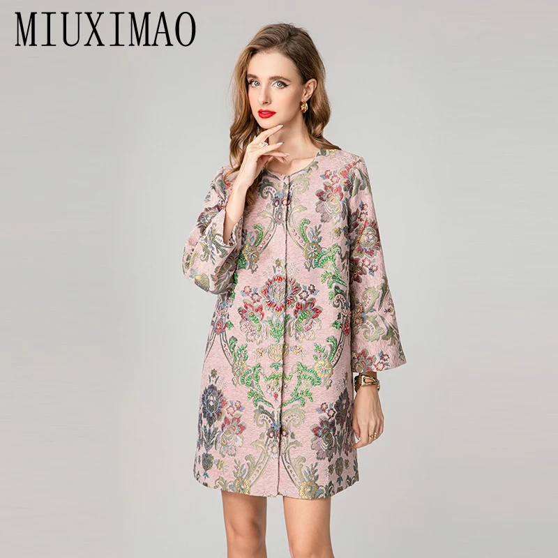 MIUXIMAO 2025 Autumn&Winter Coat Vintage Jacquard Jacket Slim Diamonds Coat Single Breasted Pink Flower Fashion Outerwear Women 
MIUXIMAO 2025 Autumn&Winter Coat Vintage Jacquard Jacket Slim Diamonds Coat Single Breasted Pink Flower Fashion Outerwear Women