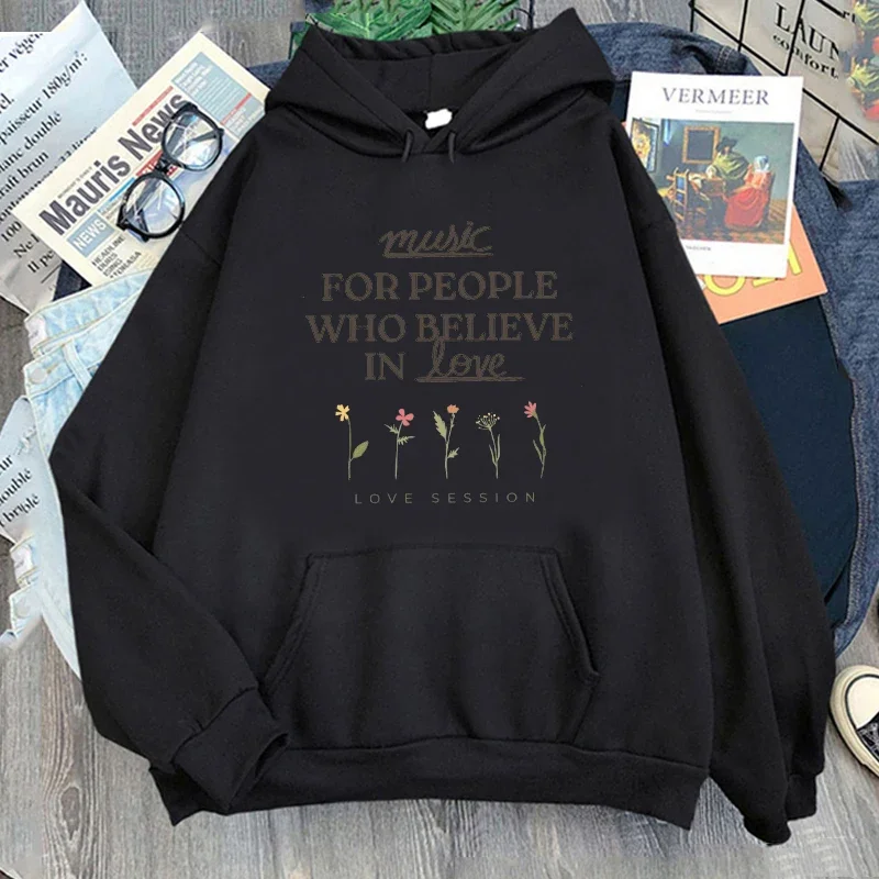 Autumn men's hooded sweatshirt "Music for People Who Believe in Love" album pattern printed Street sweatshirt clothing
Autumn men's hooded sweatshirt "Music for People Who Believe in Love" album pattern printed Street sweatshirt clothing