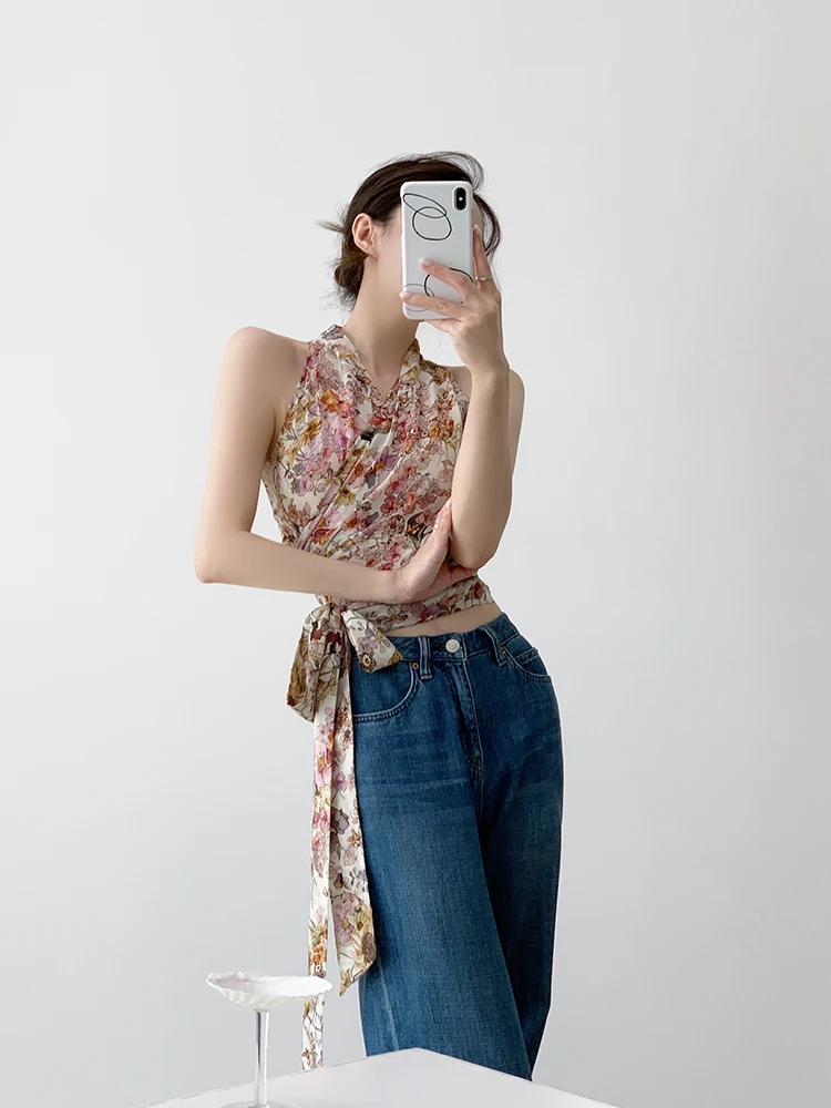 Женский топ с цветочным принтом и V-образным вырезом, летняя верхняя одежда из 100% вискозы, цельный крой
Женский топ с цветочным принтом и V-образным вырезом, летняя верхняя одежда из 100% вискозы, цельный крой